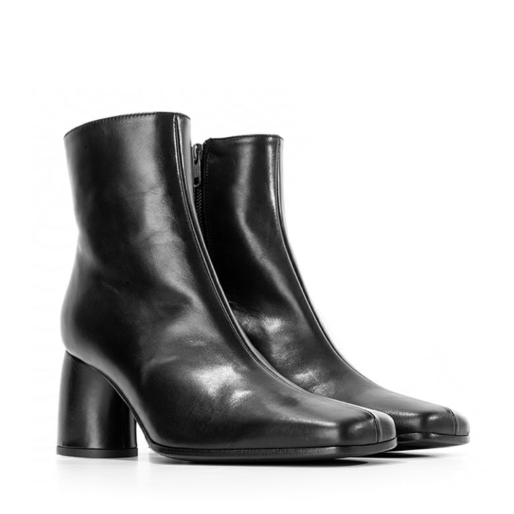 ann demeulemeester curved heel ankle boots